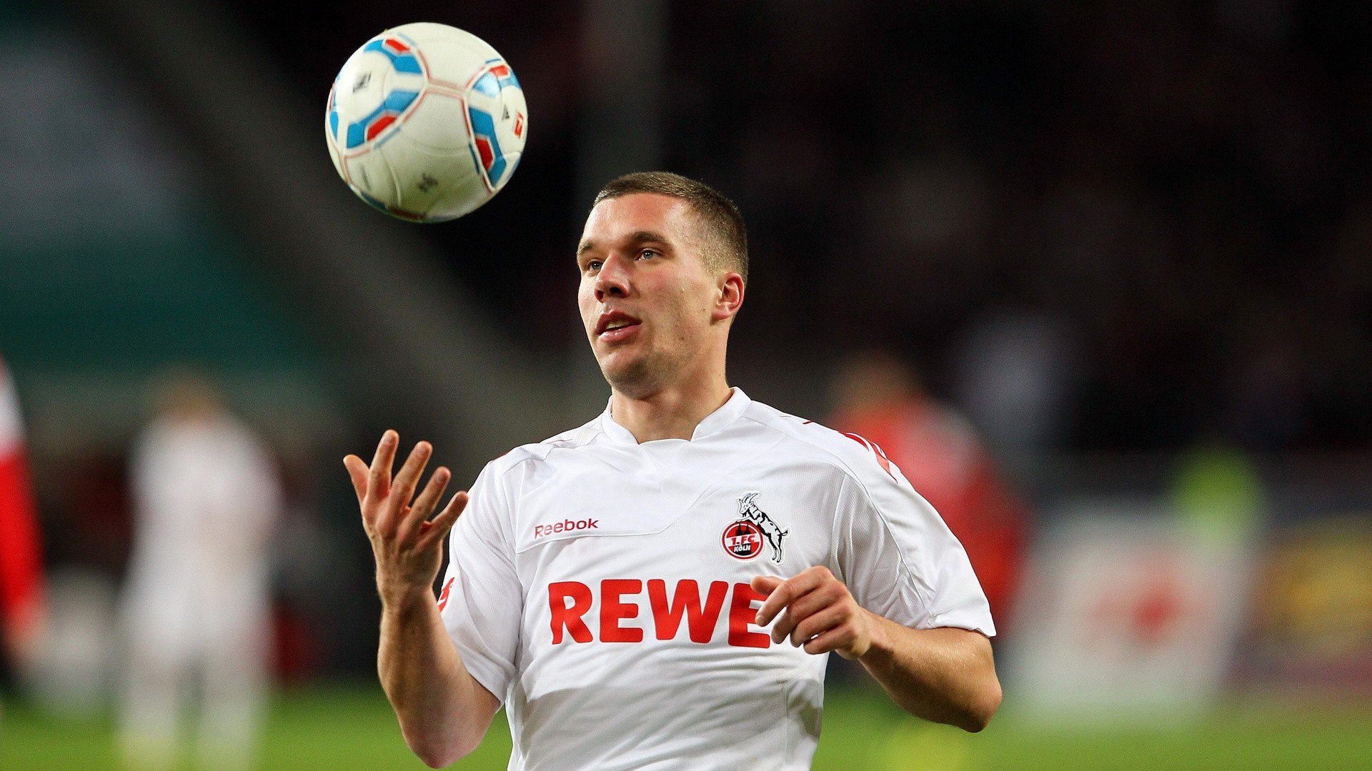 开云体育在线-穆勒爆发，当德意志意志照亮潘帕斯雄鹰的淘汰赛之路